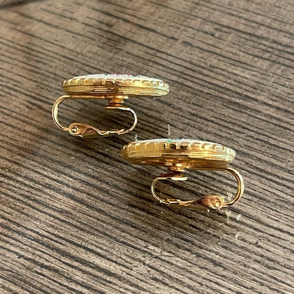 Vintage Faux Petit Point Purple Rose Clip Earrings - Picture 6 of 16